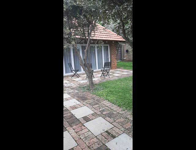 3 bed property to rent in LINDEN